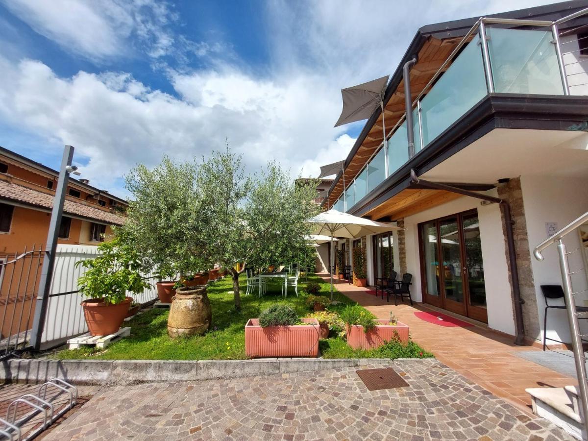 Pizzocolo Resort Fasano Gardone Riviera Exteriör bild
