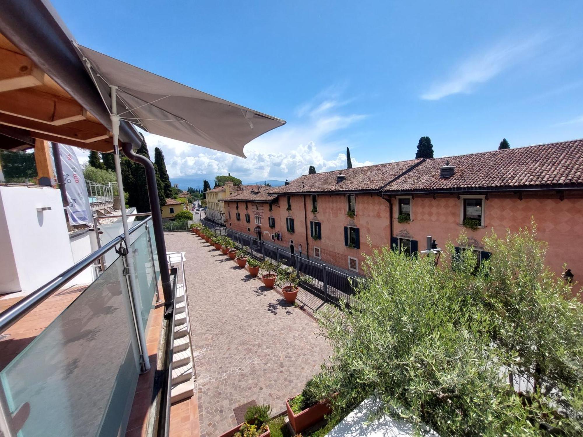 Pizzocolo Resort Fasano Gardone Riviera Exteriör bild