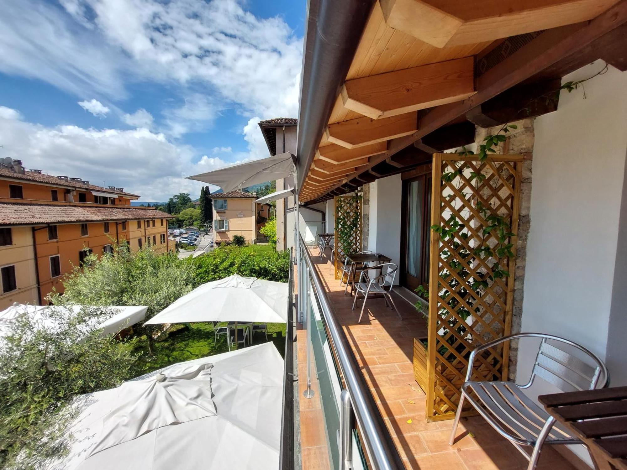 Pizzocolo Resort Fasano Gardone Riviera Exteriör bild