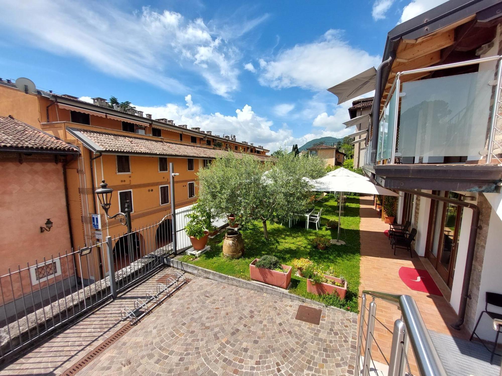 Pizzocolo Resort Fasano Gardone Riviera Exteriör bild